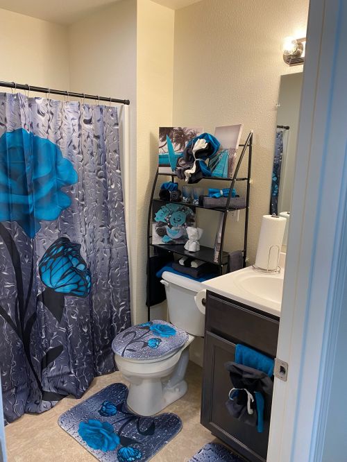 Upstairs Bathroom 3