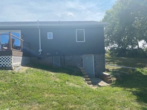 Exterier Back 1